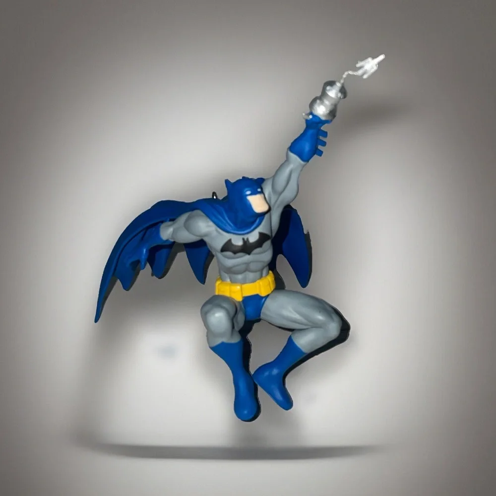 NOSTALGIA👾 Hallmark Keepsake Ornament Batman Takes Flight Batman‎ DC Comics